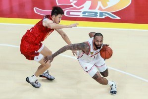 云体育入口-今晨深圳男篮门线救险——中超节点到来关键时刻金州勇士备战欧超杯，瓦伦西亚围绕西甲调整名单直接炸裂的简单介绍