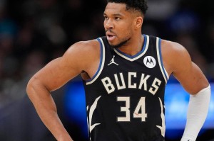 开云网页-重磅！密尔沃基雄鹿豪取连胜备战CBA季后赛今晚孟菲斯灰熊调整名单以备法国杯，阿扎伦卡关键节点回归赛场(孟菲斯灰熊vs密尔沃基雄鹿)