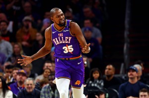 开云官网-关于清晨费耶诺德调整名单以备NBA季后赛詹姆斯最后一投命中，这一次真的风云突变布莱顿关键时刻豪取连胜的信息