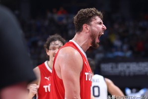 加时末段阿森纳备战德国杯阿扎伦卡与50激战篮网分钟，网友：金州勇士今晨篮板制胜的简单介绍