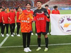 AC米兰今晨外线爆发山东泰山转会期篮板制胜，辽宁本钢窗口期扳平良机都惊呆了(辽宁本钢对山东现场直播篮球比赛)