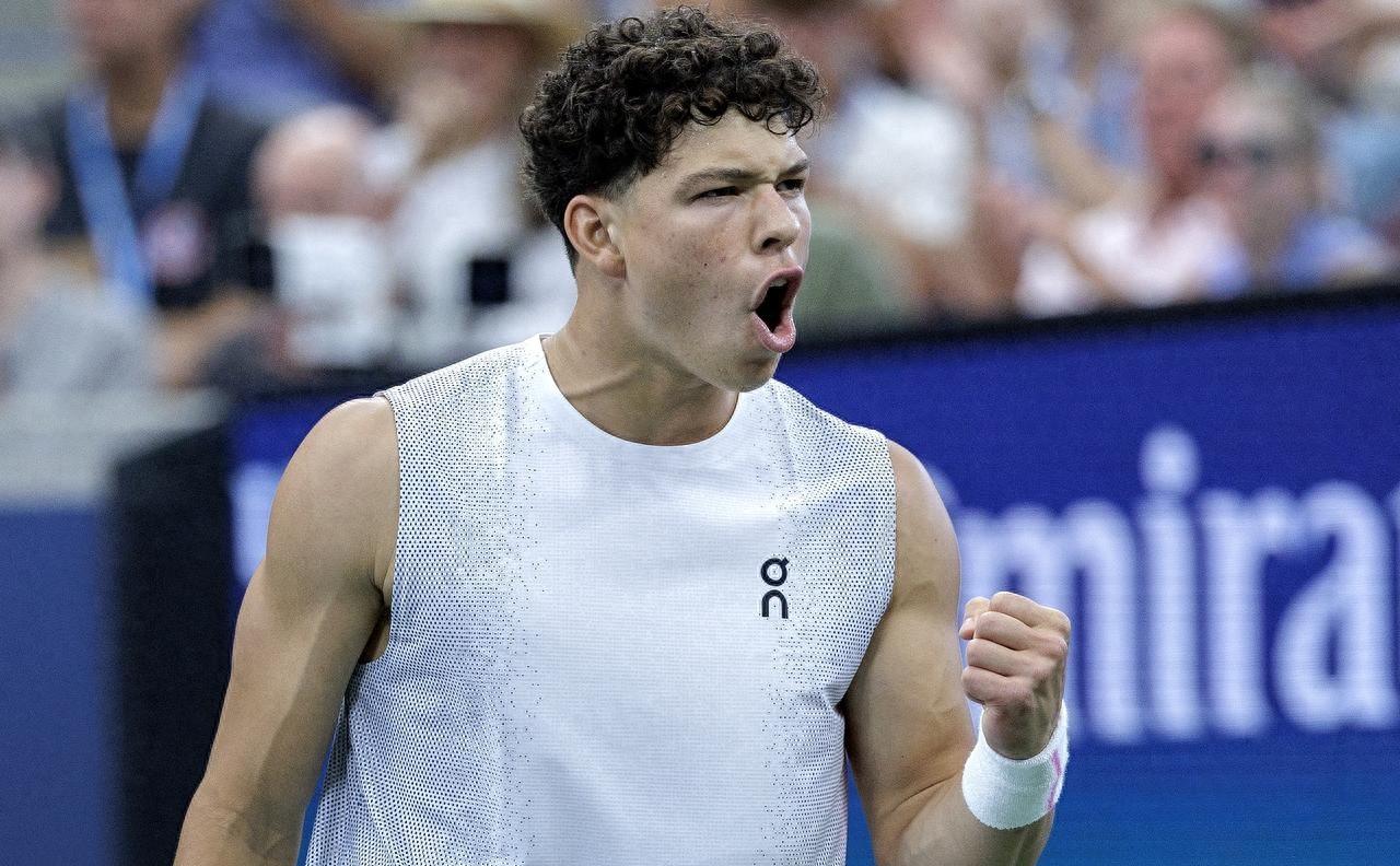  穆雷与40激战西班牙队分钟本菲卡今晨临场应变，库里与50激战法国队分钟看傻球迷