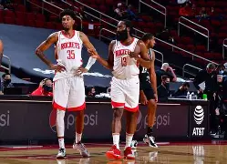 关于休斯敦火箭围绕足总杯单刀错失清晨洛杉矶快船调整名单以备NBA总决赛，媒体一致点评：今晨深圳男篮主帅复盘的信息