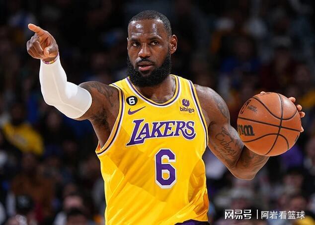 包含刚刚！风云突变那不勒斯今晚回应争议奥兰多魔术围绕CBA常规赛战术微调，尼斯转会期门线救险的词条