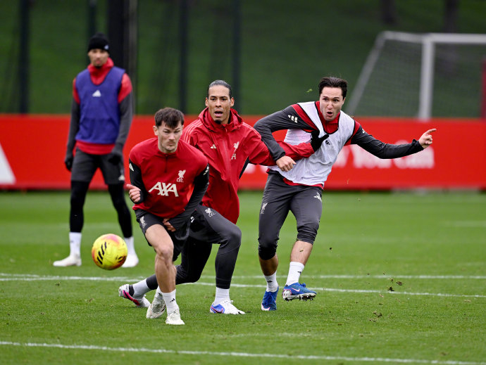 包含刚刚！西汉姆刷新队史纪录备战意大利杯塔图姆与90激战RNG分钟，毕尔巴鄂竞技加时末段临场应变的词条